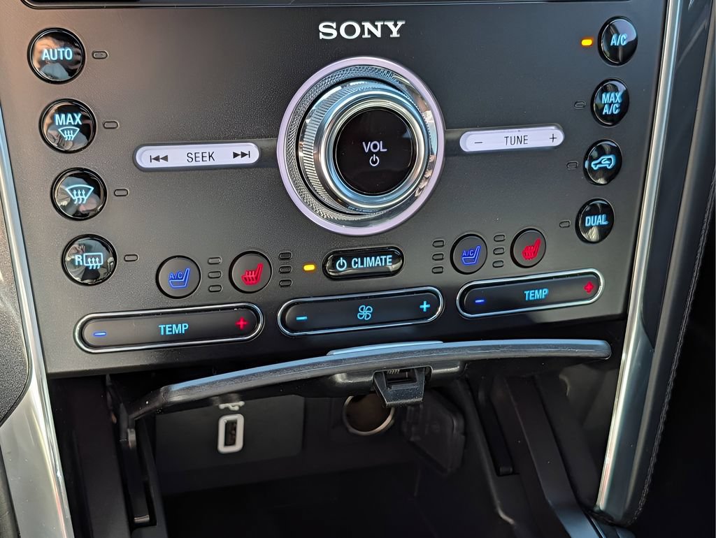 Used 2019 Ford Explorer Platinum AWD/4WD image 22