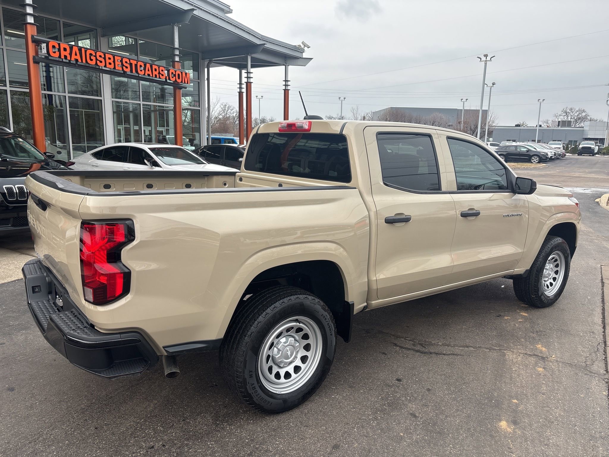 Used 2024 Chevrolet Colorado W/T image 3