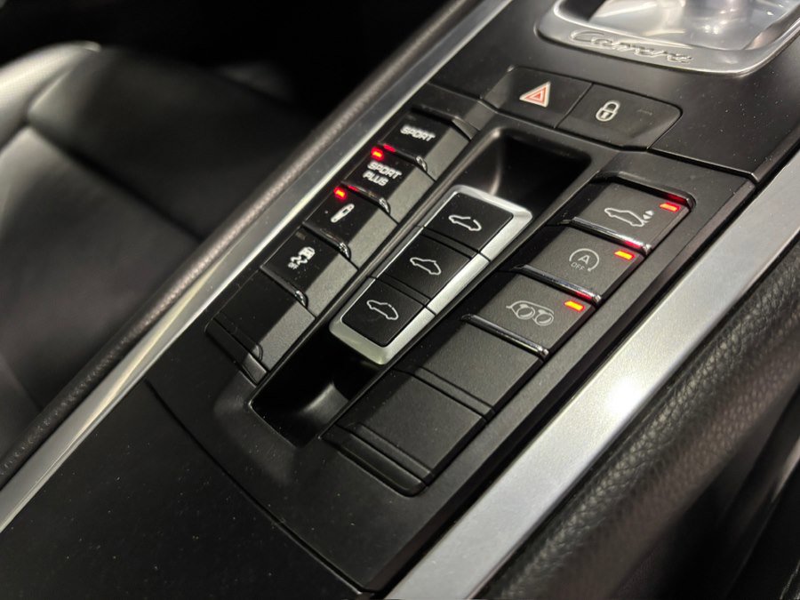 Used 2015 Porsche 911 Carrera 4S image 12