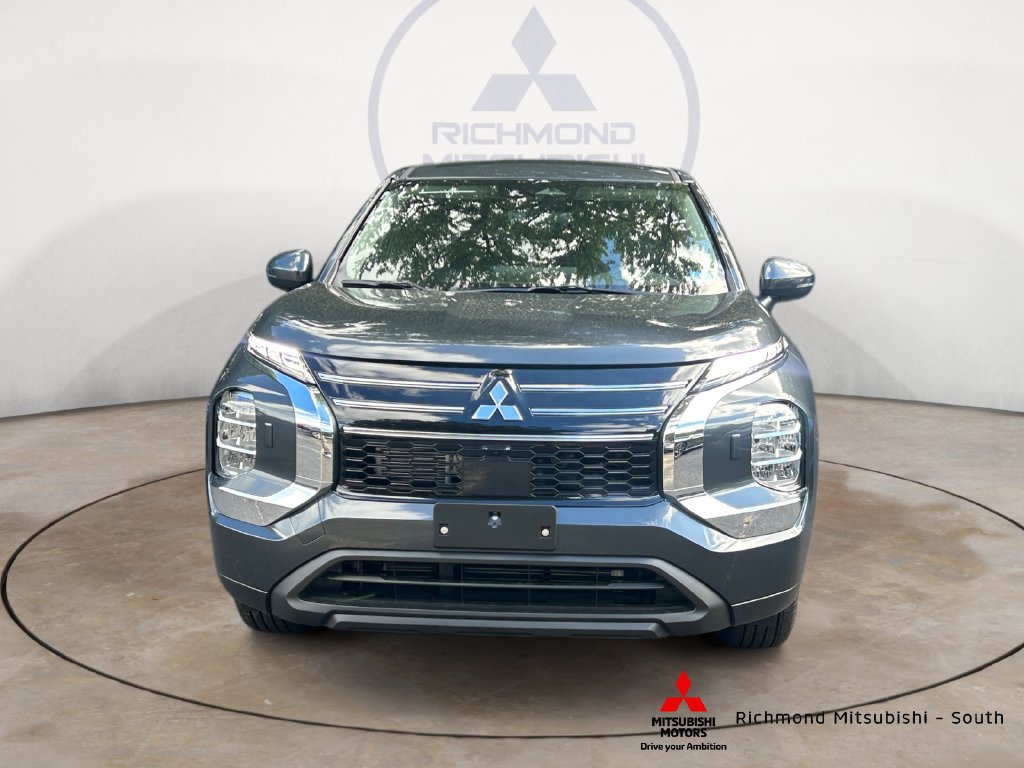 New 2026 Mitsubishi Outlander ES AWD/4WD image 8