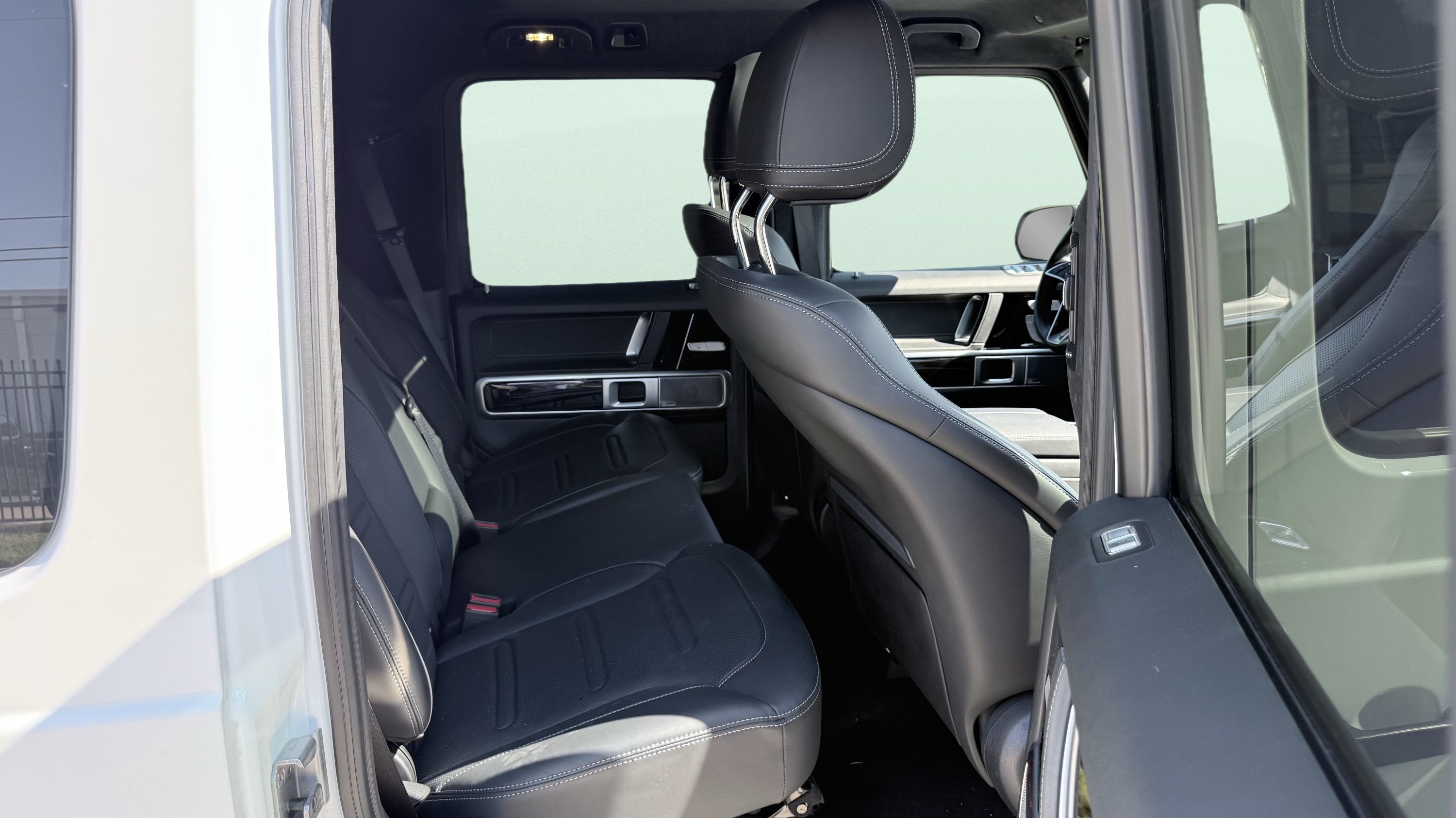 Used 2025 Mercedes-Benz G 550 image 36