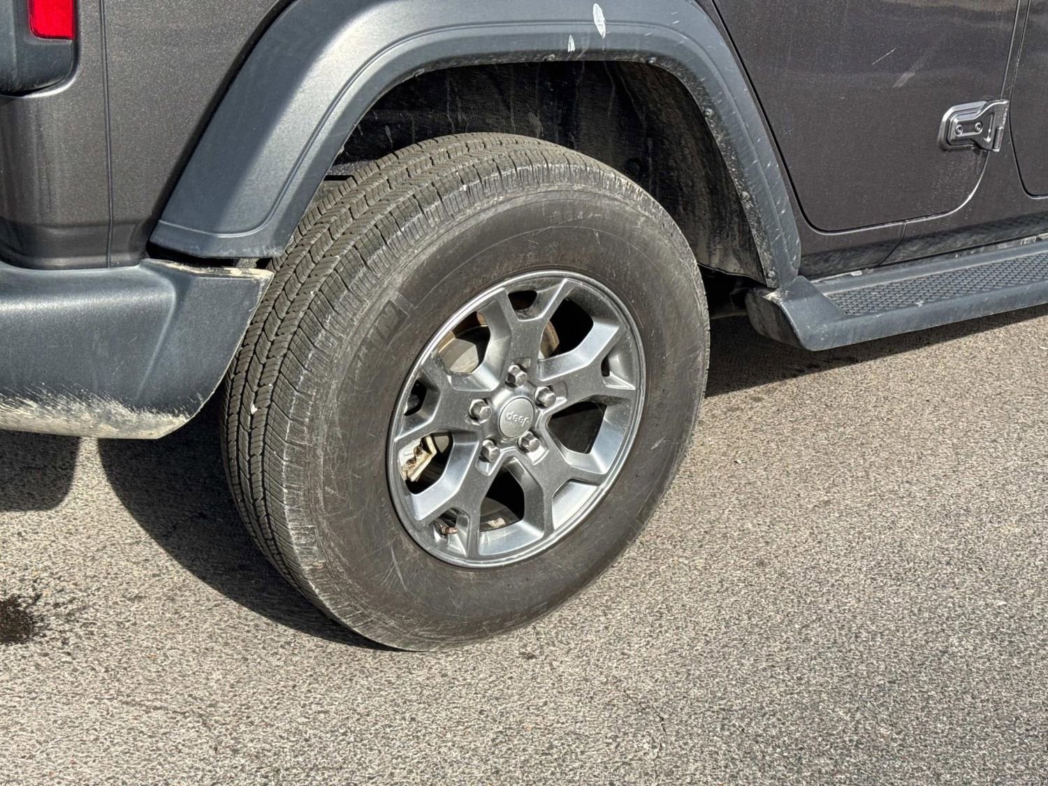 Used 2018 Jeep Wrangler Unlimited Sport image 11