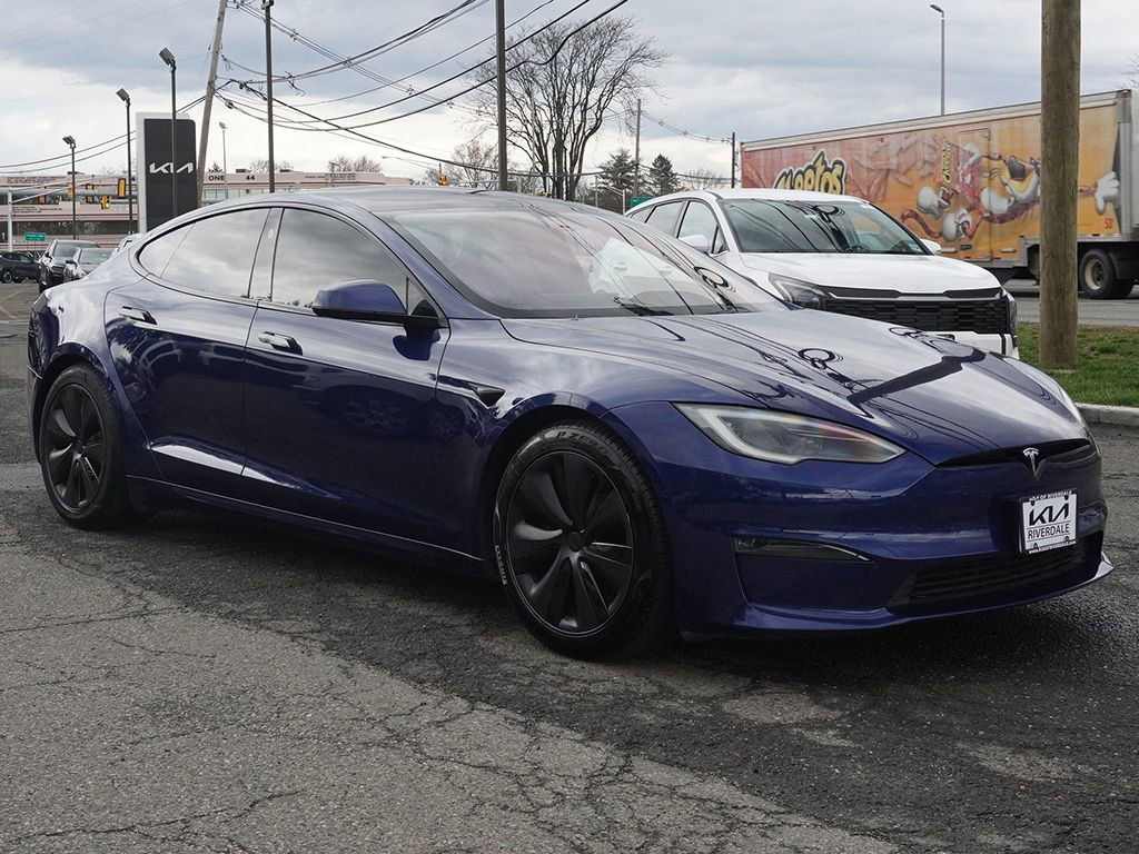 Used 2022 Tesla Model S Plaid image 2