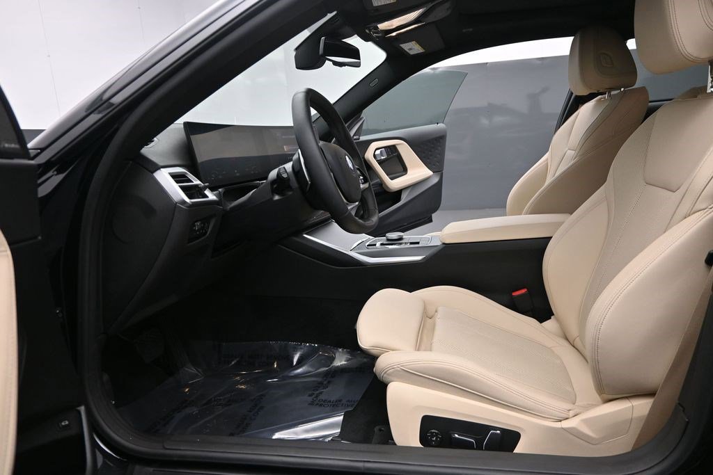 Used 2025 BMW 230i Coupe w/ Premium Package RWD image 14