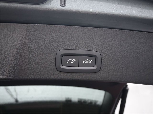 New 2026 Volvo XC40 B5 Ultra w/ Climate Package image 32