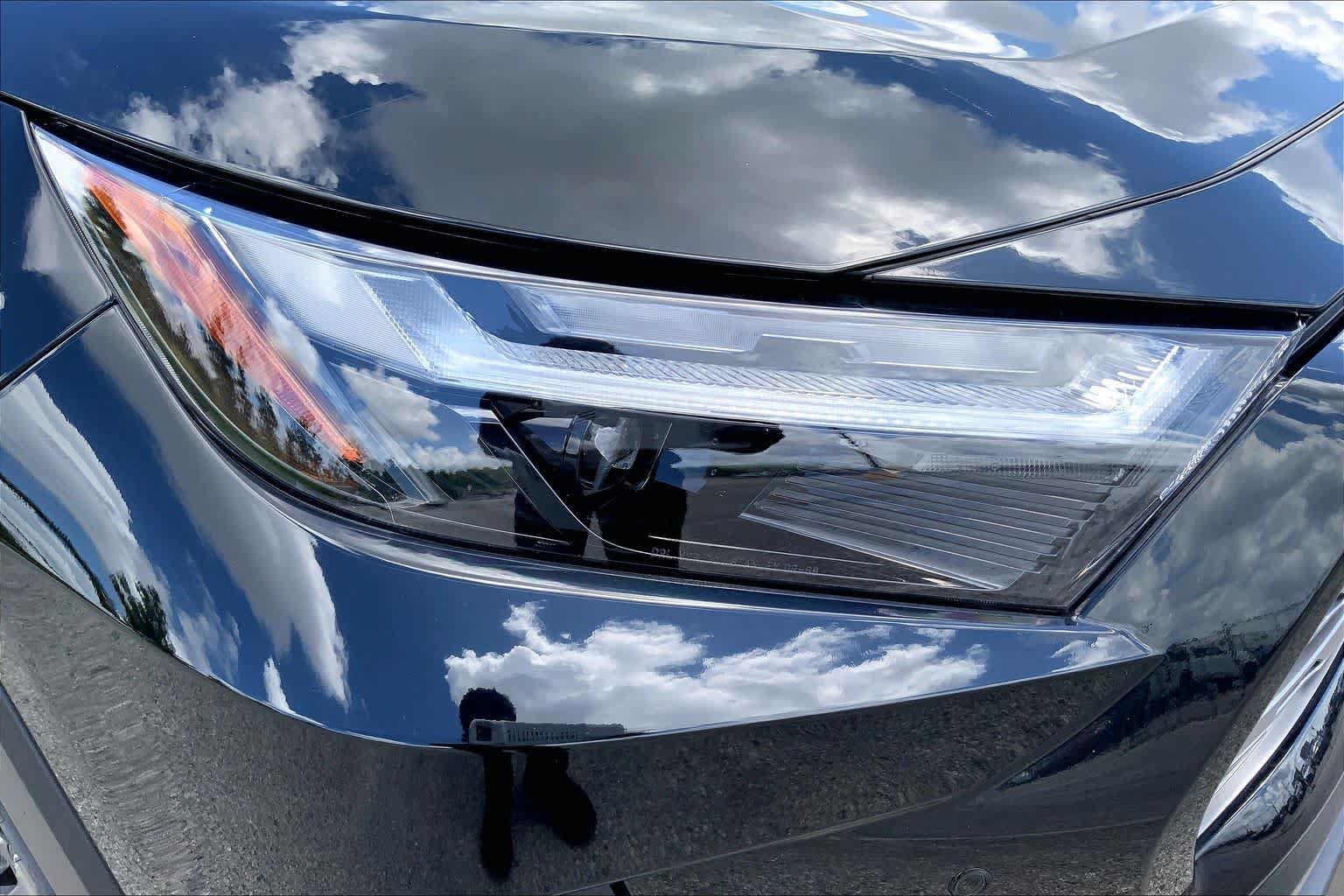 Used 2024 Toyota RAV4 Limited w/ Advanced Technology Package AWD/4WD image 27