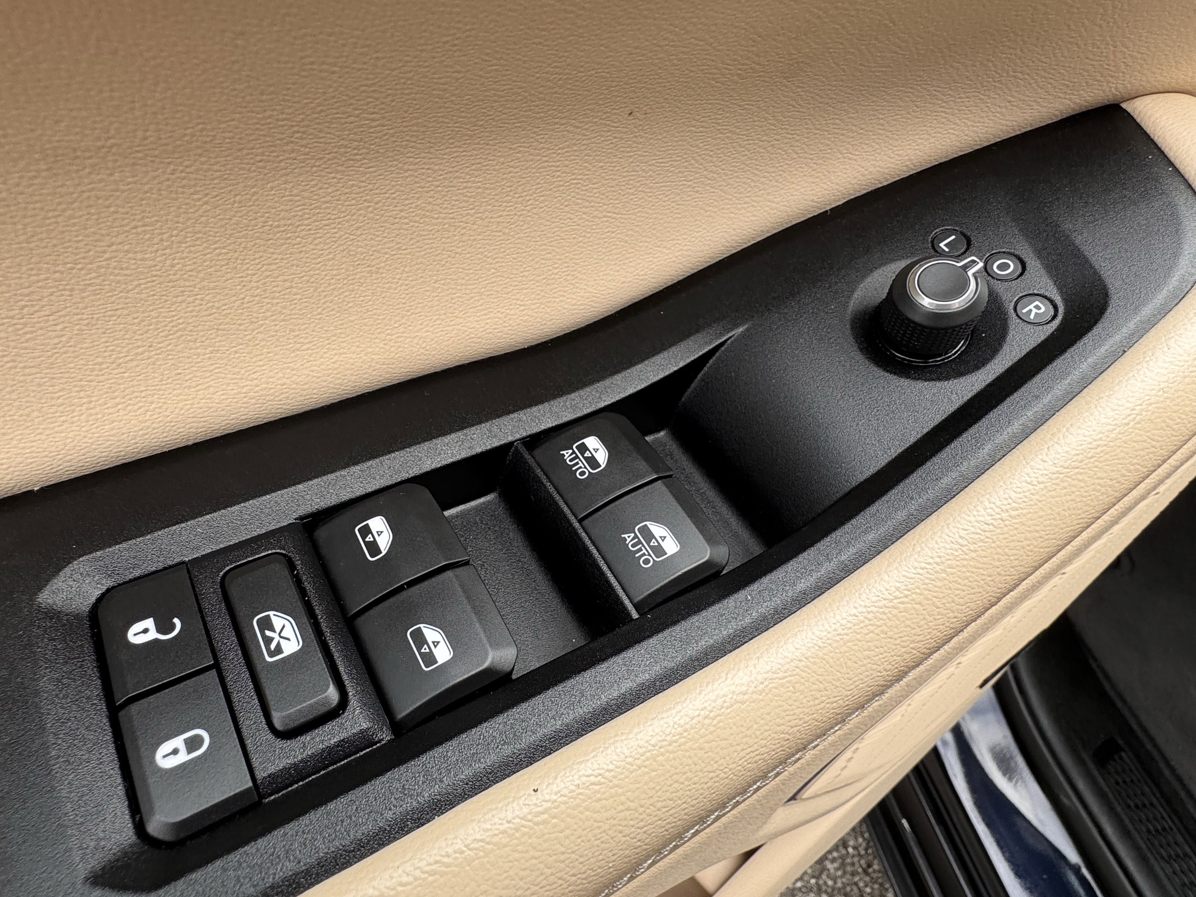 Used 2024 Jeep Grand Cherokee Limited 4xe image 13