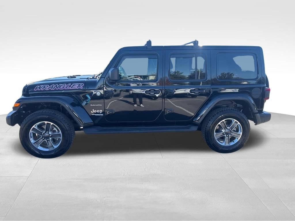 Used 2022 Jeep Wrangler Unlimited Sahara w/ LED Lighting Group AWD/4WD image 3