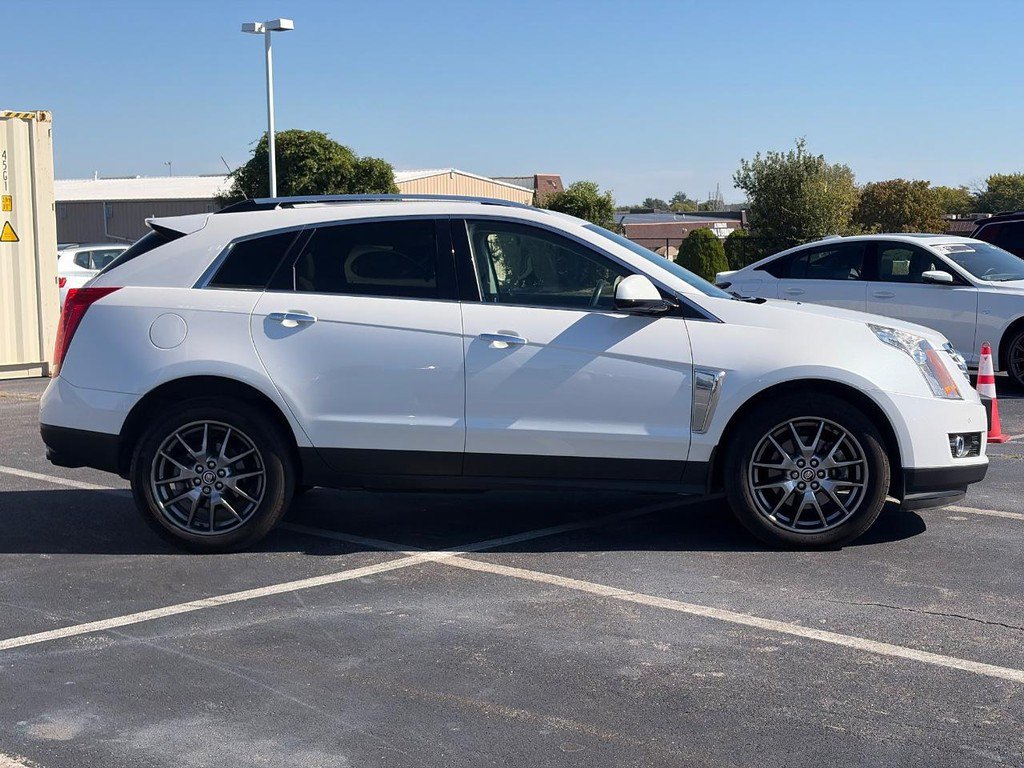 Used 2016 Cadillac SRX Performance w/ Driver Awareness Package AWD/4WD image 2
