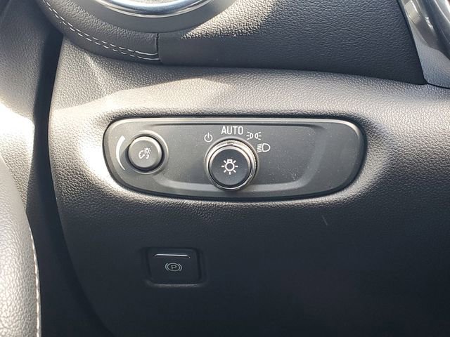 Certified 2024 Chevrolet Blazer LT w/ Convenience Package image 19