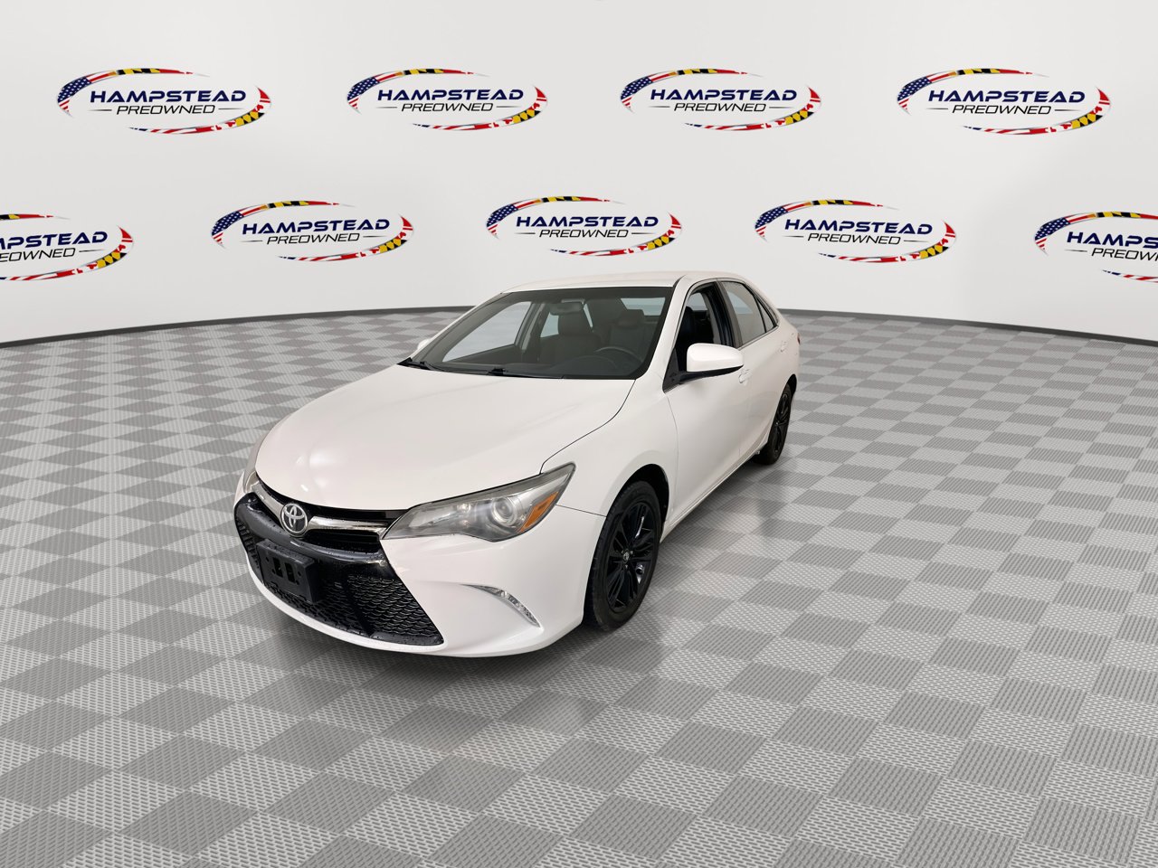 Used 2017 Toyota Camry SE image 4