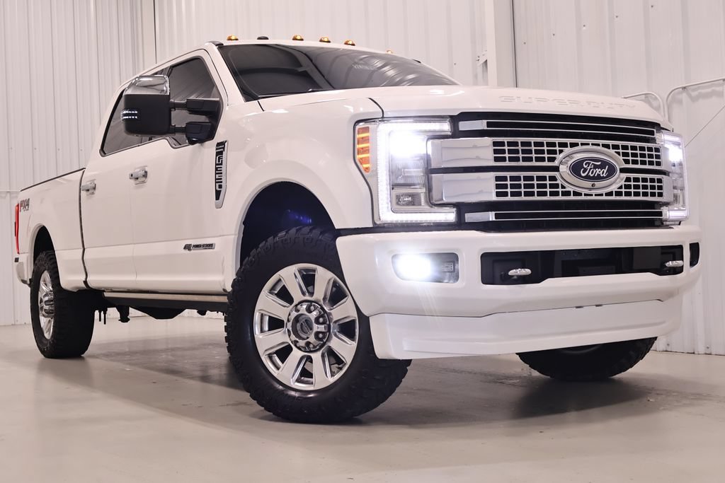 Certified 2017 Ford F350 Platinum w/ Platinum Ultimate Package AWD/4WD image 47