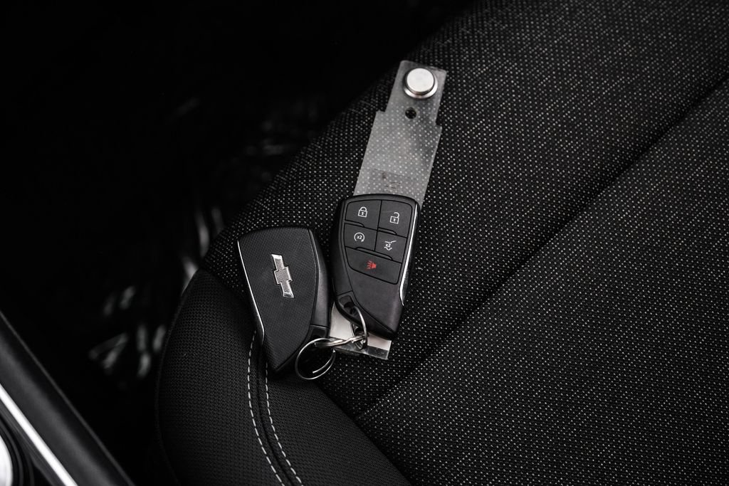 Used 2024 Chevrolet Traverse LT w/ Midnight/Sport Edition FWD image 61