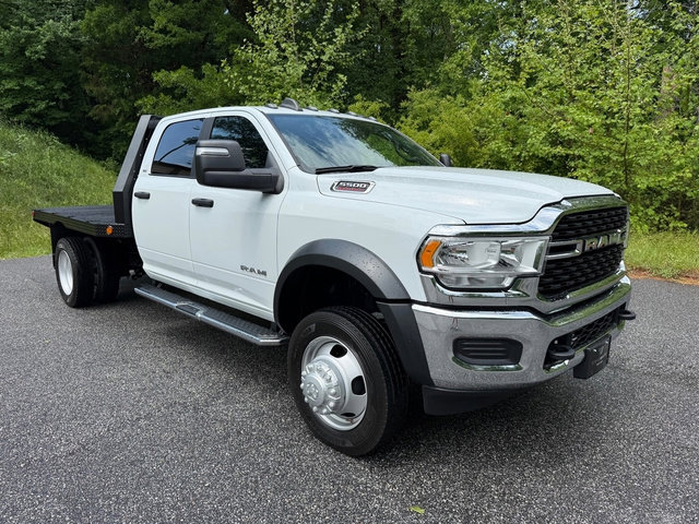 Used 2024 RAM 5500 SLT w/ Quick Order Package 27G SLT AWD/4WD image 4