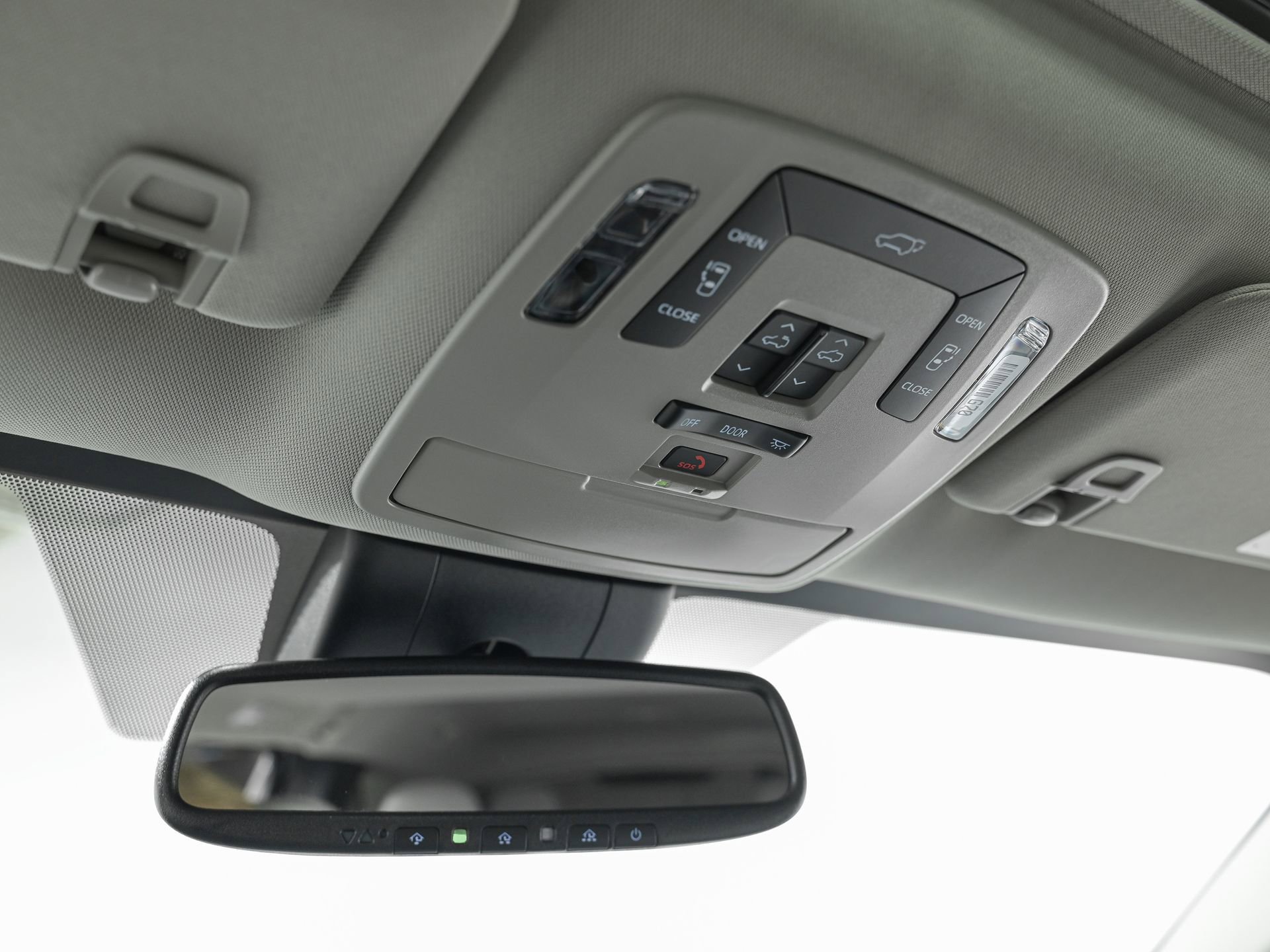 Used 2026 Toyota Sienna XLE image 24