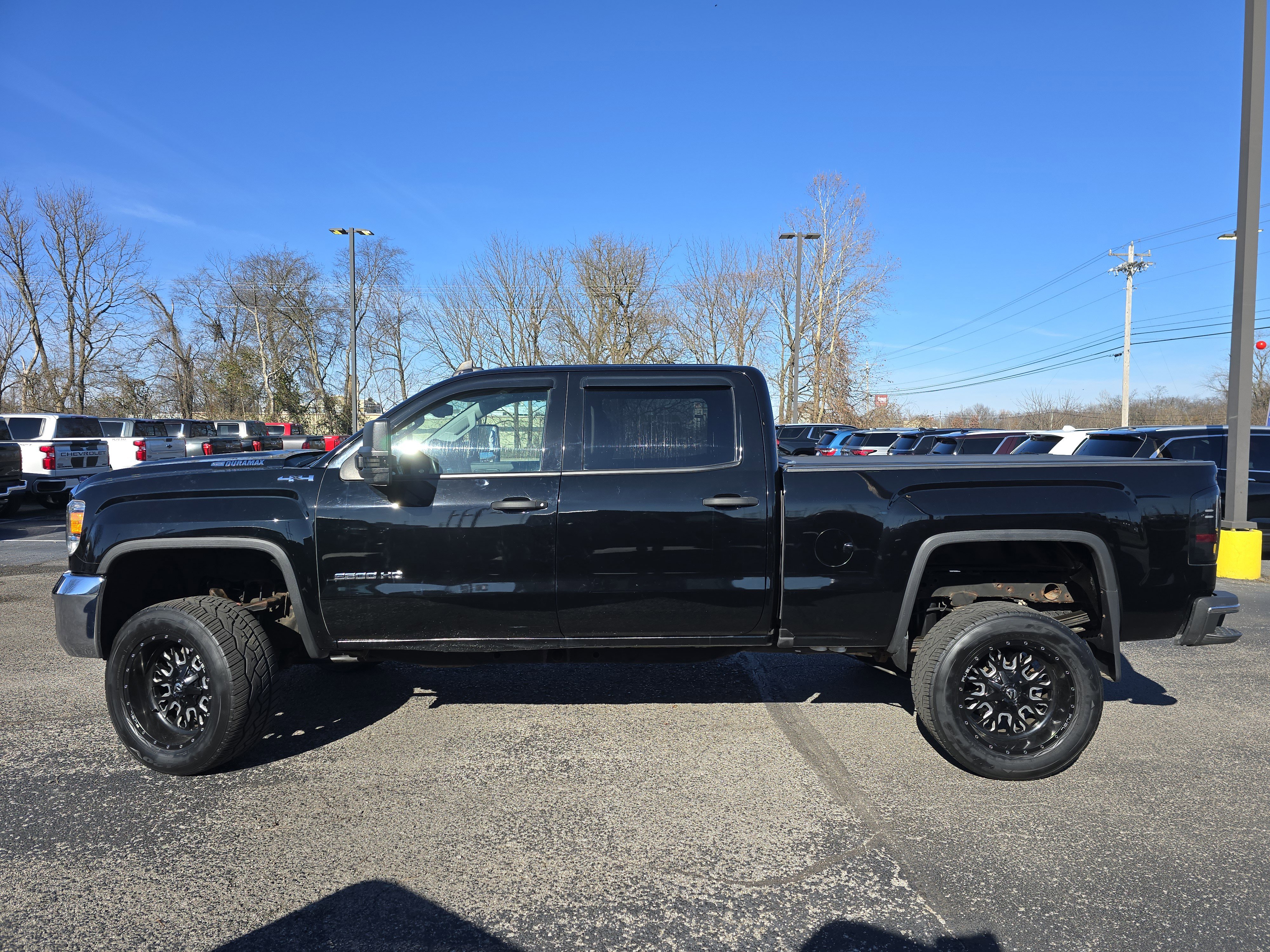 Used 2018 GMC Sierra 2500 4x4 Crew Cab w/ Sierra Convenience Package image 17