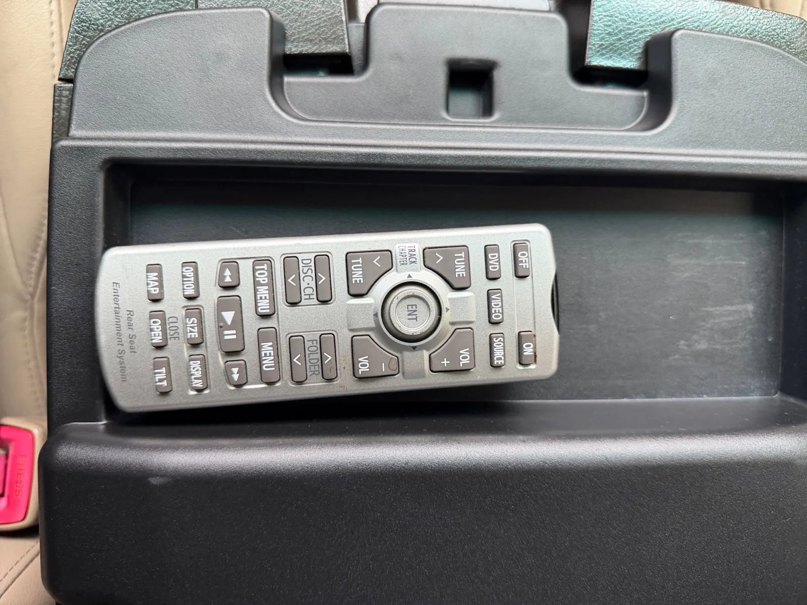 Used 2011 Toyota Land Cruiser AWD/4WD image 40