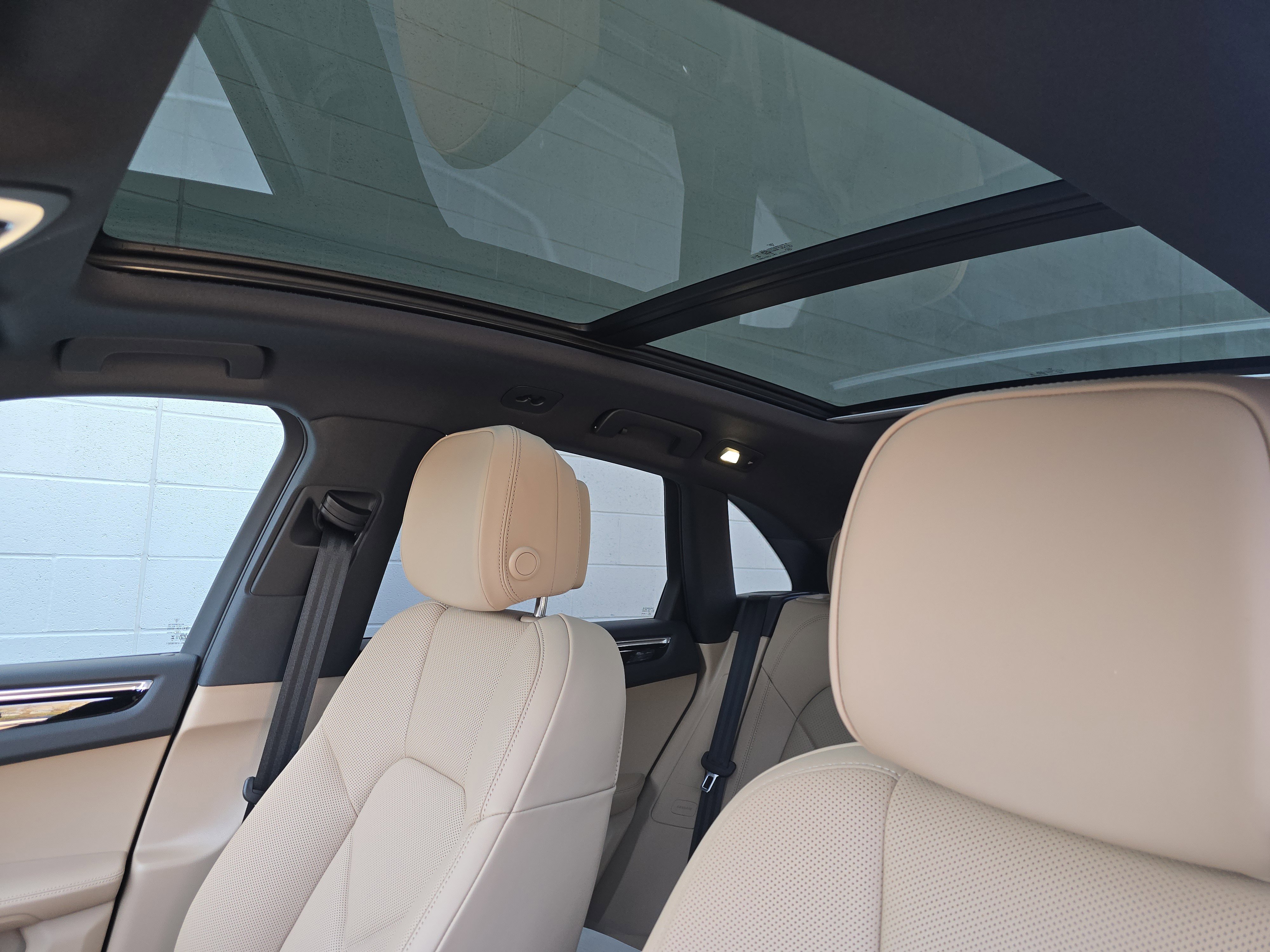 New 2026 Porsche Macan image 13