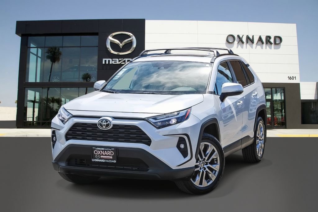 Used 2023 Toyota RAV4 XLE Premium image 1