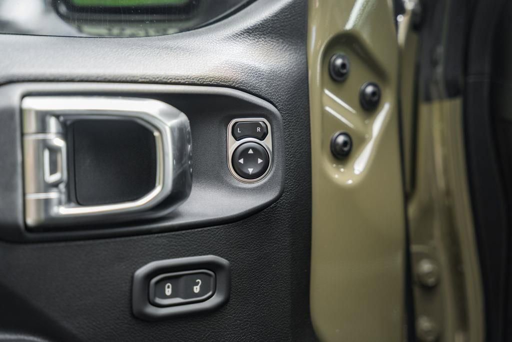 New 2025 Jeep Gladiator Sport AWD/4WD image 38