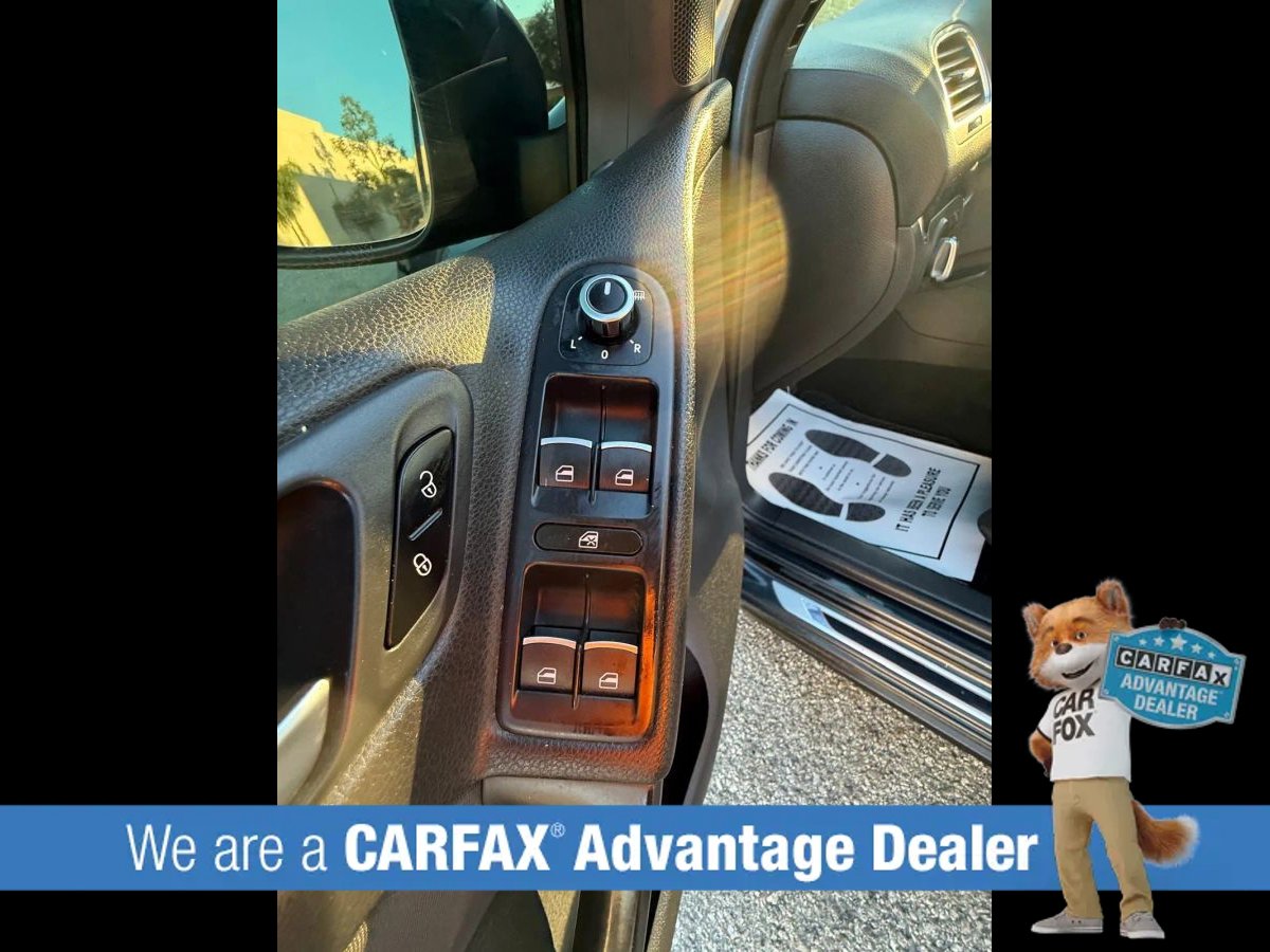 Used 2014 Volkswagen GTI Wolfsburg Edition image 23