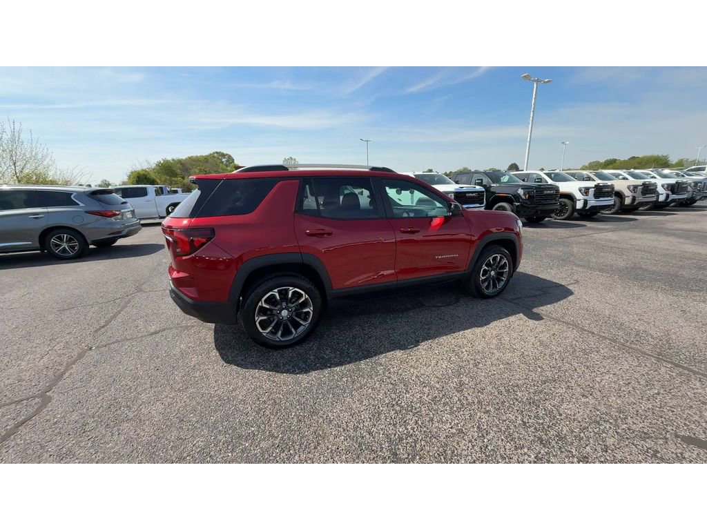 Certified 2025 GMC Terrain Elevation w/ Elevation Premium Package image 9