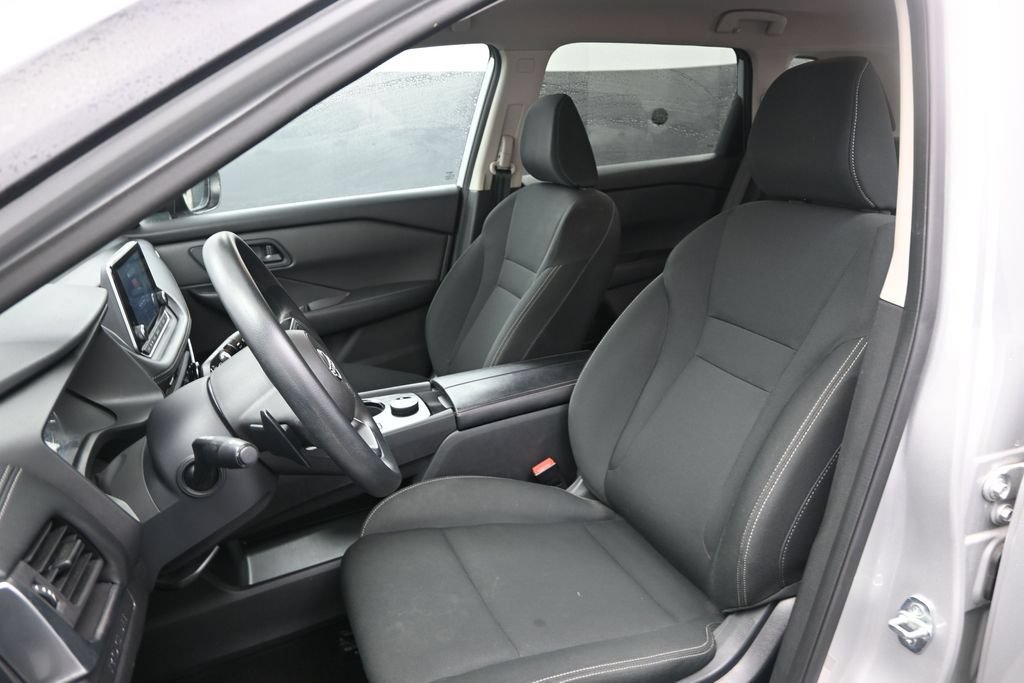 Used 2024 Nissan Rogue S AWD/4WD image 15