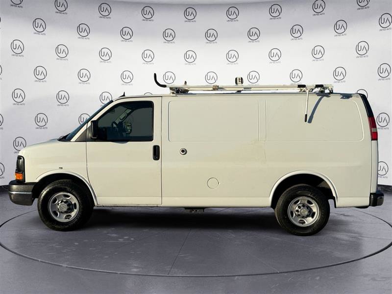 Used 2014 Chevrolet Express 2500 image 2