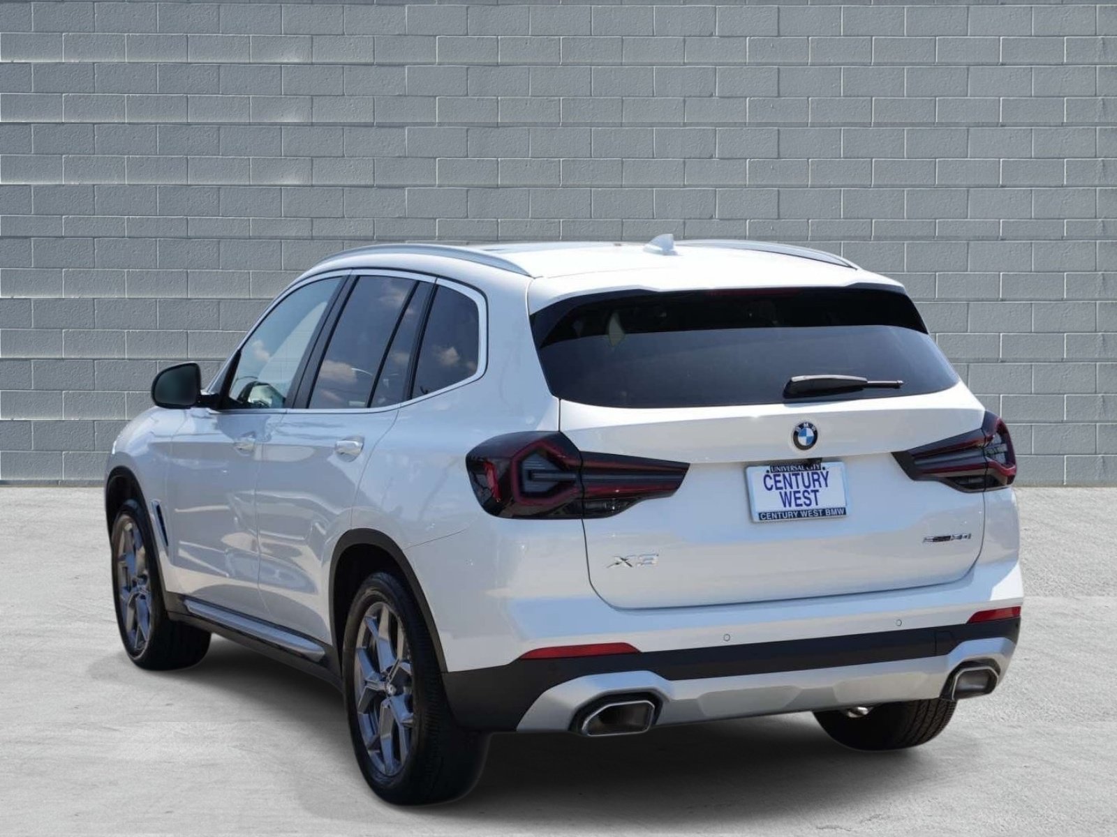 Used 2023 BMW X3 sDrive30i w/ Premium Package RWD image 4