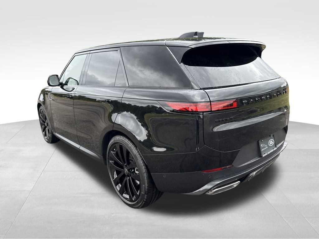 New 2025 Land Rover Range Rover Sport SE image 3