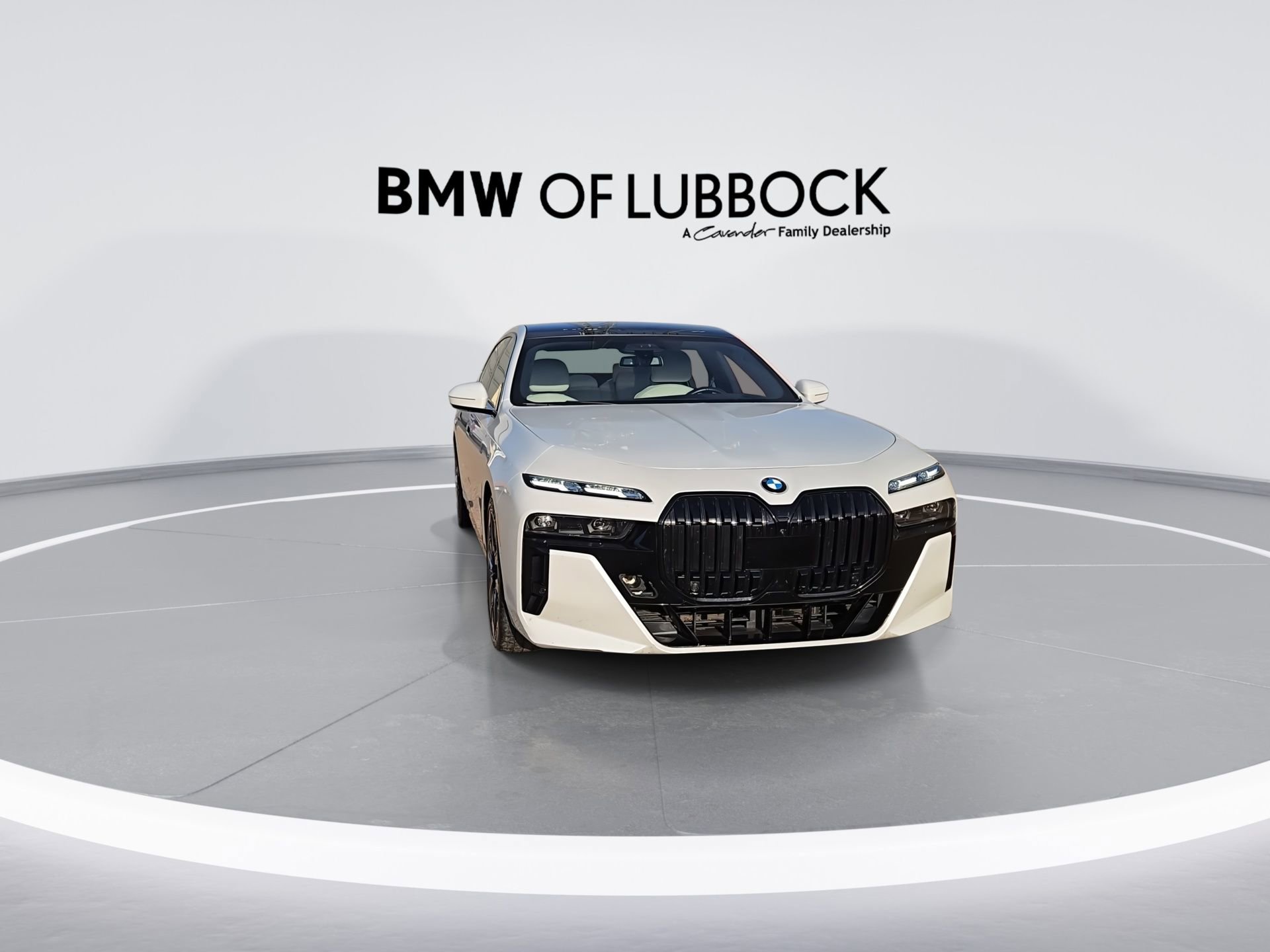 Used 2023 BMW 760i xDrive w/ Executive Package image 2