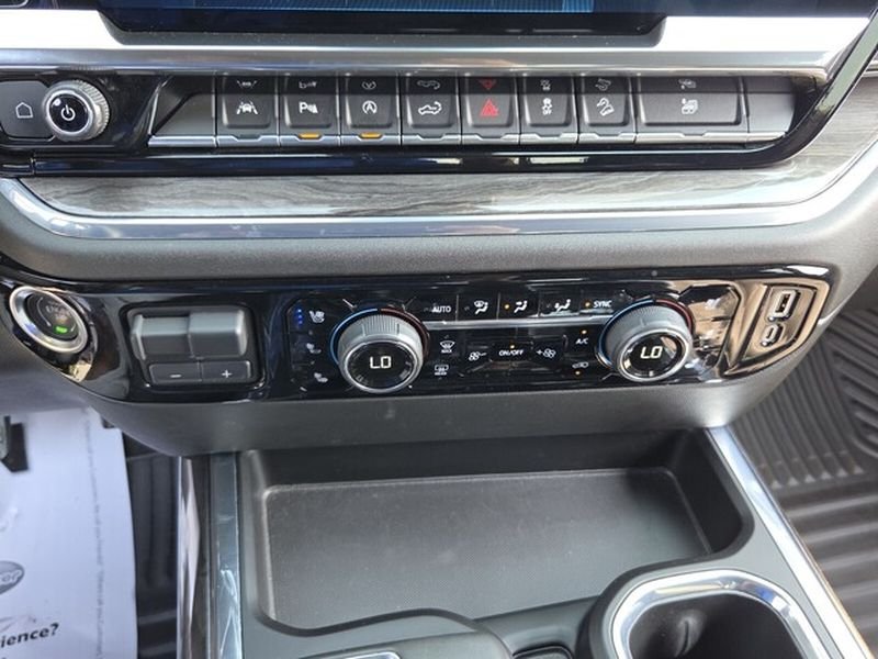 Used 2024 Chevrolet Silverado 1500 LTZ w/ LTZ Convenience Package II AWD/4WD image 21