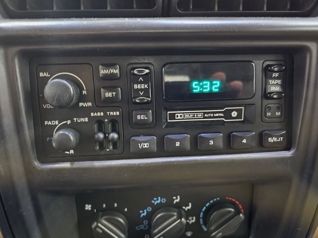 Used 1999 Jeep Cherokee Sport AWD/4WD image 21