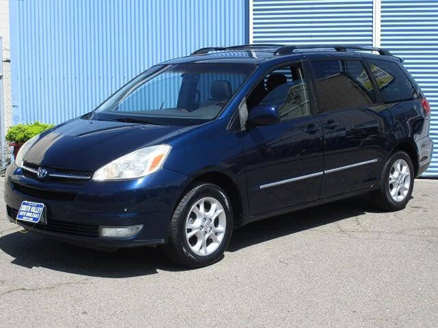 Used 2004 Toyota Sienna XLE AWD/4WD image 2