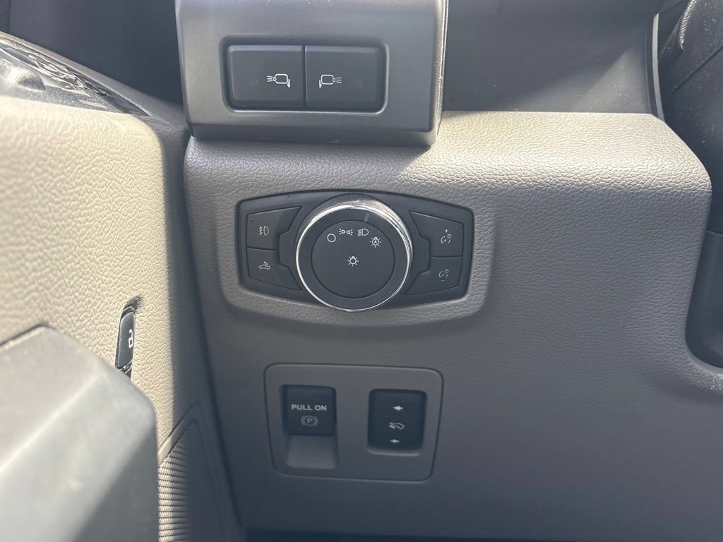 Used 2016 Ford F150 XLT w/ Equipment Group 302A Luxury RWD image 24