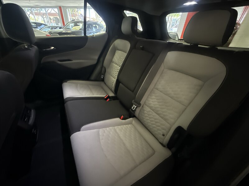 Used 2020 Chevrolet Equinox LS w/ LS Convenience Package FWD image 26