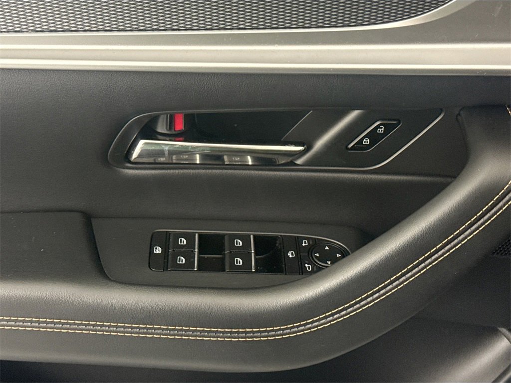 Used 2025 MAZDA CX-90 3.3 Turbo w/ Premium Plus Pkg image 16