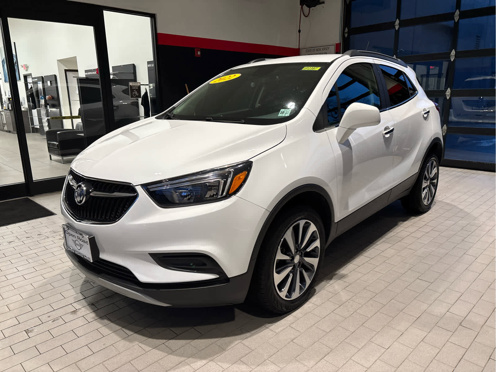 Used 2022 Buick Encore Preferred w/ Safety Package image 1