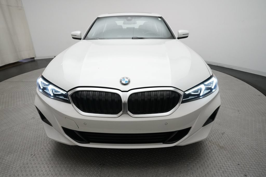 Used 2024 BMW 330i xDrive Sedan AWD/4WD image 11