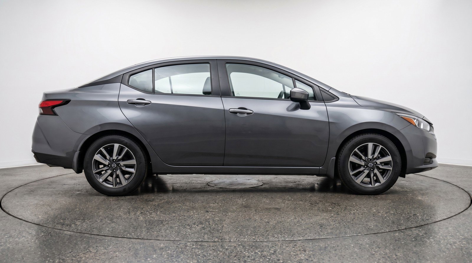 Used 2025 Nissan Versa SV FWD image 11