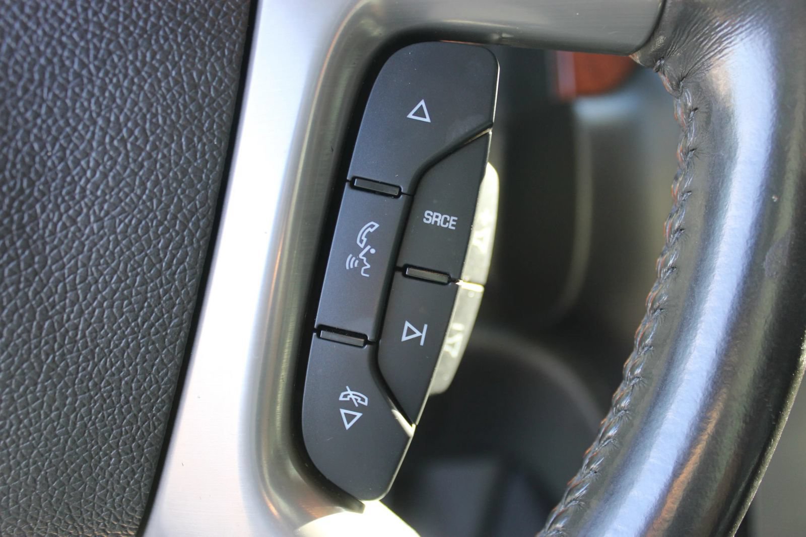Used 2013 GMC Yukon SLT AWD/4WD image 28