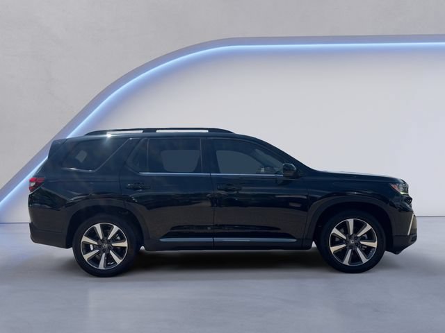 Used 2023 Honda Pilot Touring image 4