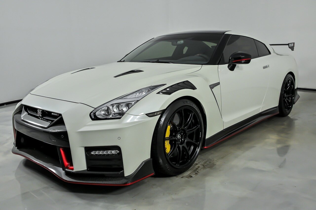 Used 2020 Nissan GT-R NISMO AWD/4WD image 6