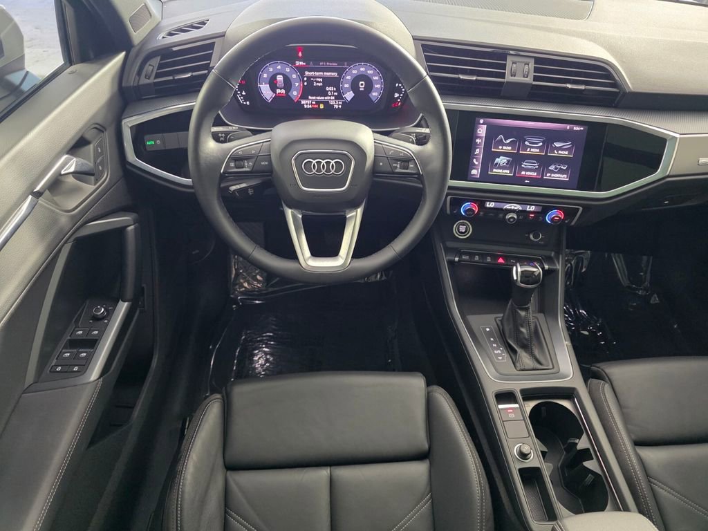 Used 2021 Audi Q3 2.0T Premium w/ Convenience Package image 13