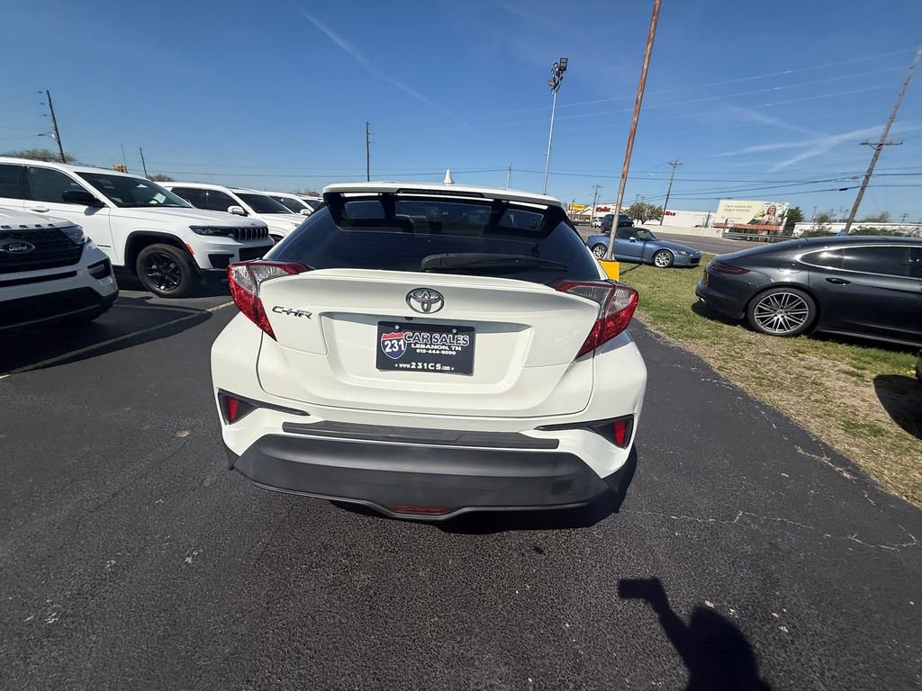 Used 2018 Toyota C-HR XLE image 4