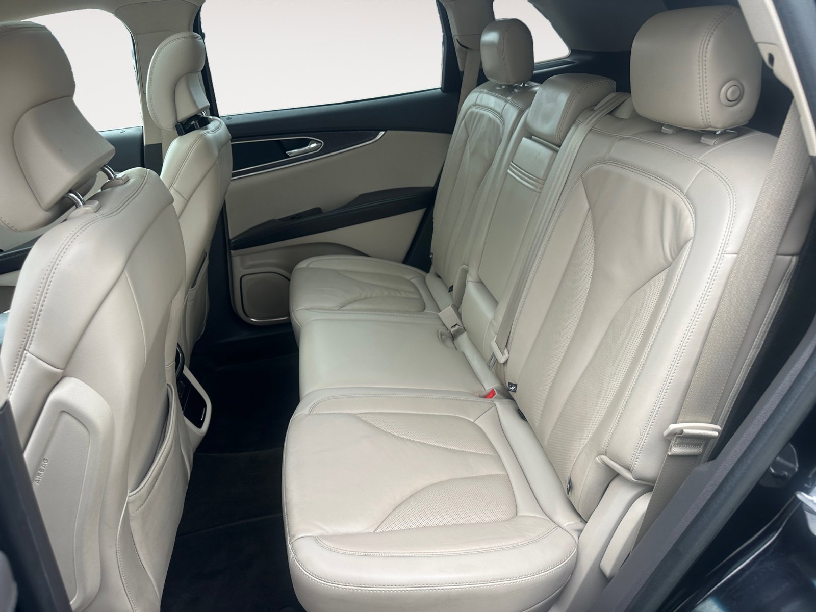 Used 2019 Lincoln Nautilus Select AWD/4WD image 24