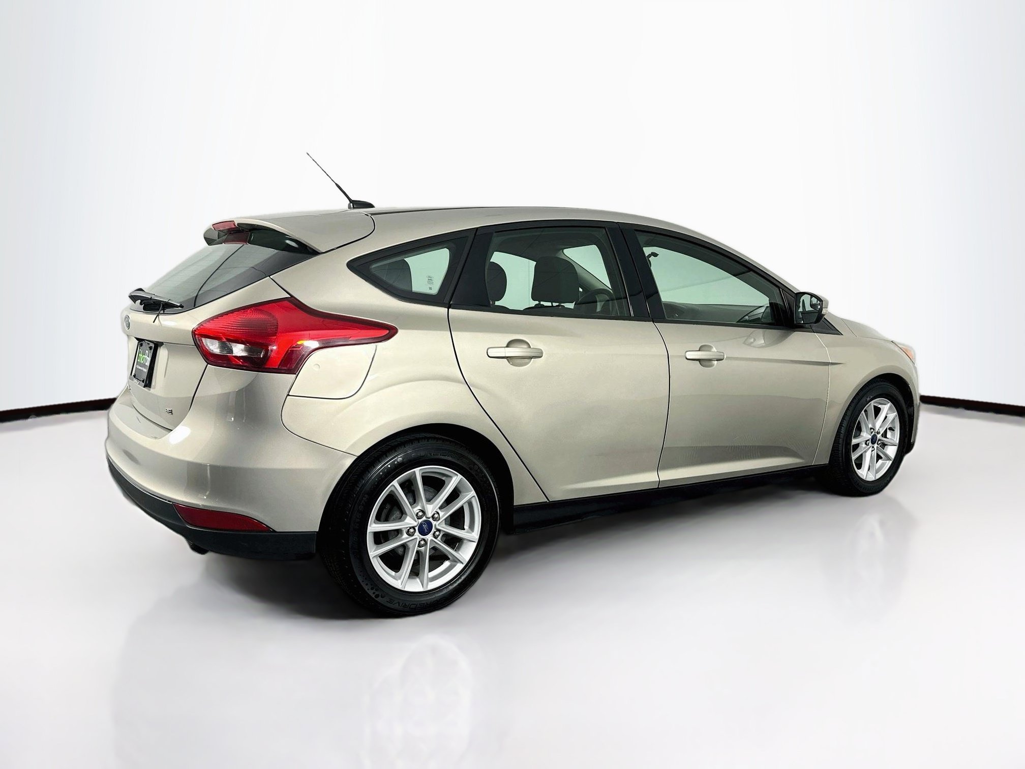 Used 2015 Ford Focus SE FWD image 9