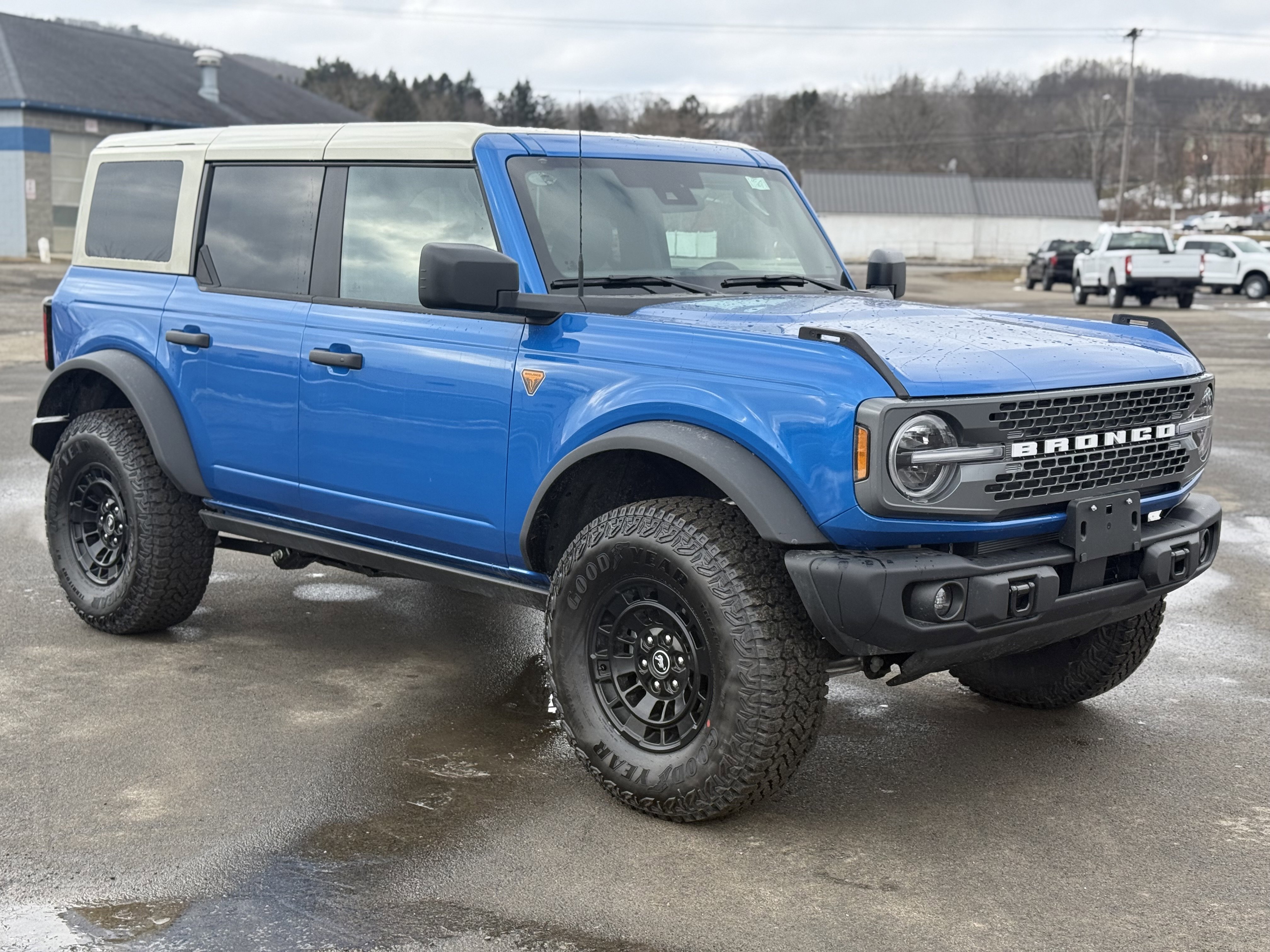 New 2026 Ford Bronco Badlands w/ Sasquatch Package