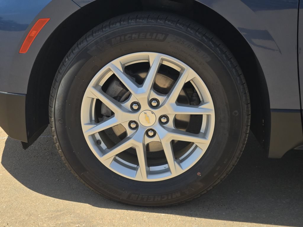 Used 2024 Chevrolet Equinox LS w/ LS Convenience Package FWD image 27