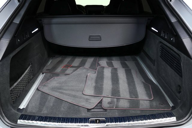 Used 2025 Audi RS 6 performance image 29